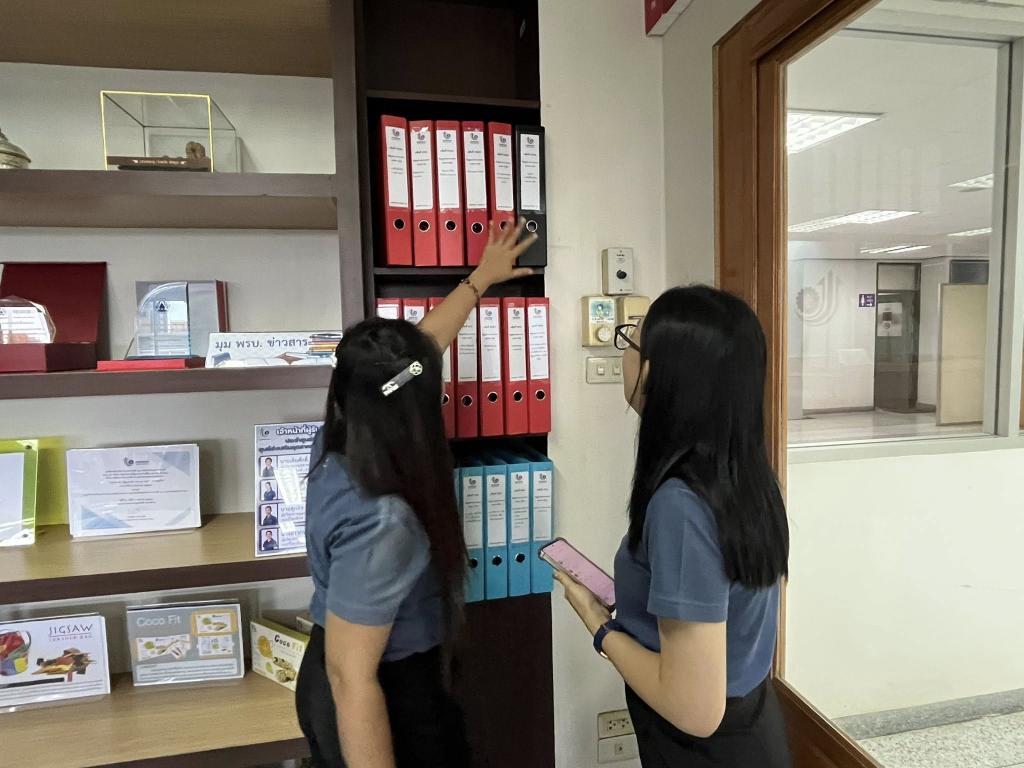 ศูนย์บริการธุรกิจอุตสาหกรรมดีพร้อม กรมส่งเสริมอุตสาหกรรม ติดตามผลการดำเนินงานของ ศูนย์บริการธุรกิจอุตสาหกรรมดีพร้อม (DIPROM BSC) และศูนย์ข้อมูลข่าวสารของราชการ ณ ศูนย์ส่งเสริมอุตสาหกรรมภาคที่ 10 จังหวัดสุราษฎร์ธานี