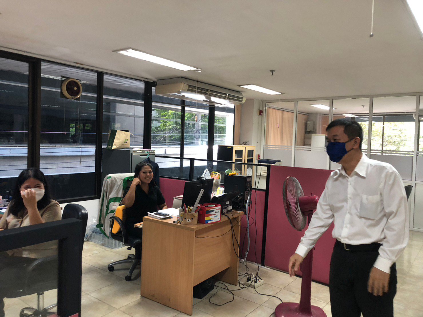 ผอ.ศส.กสอ. ตรวจเยี่ยมบรรยากาศสภาพแวดล้อม และสภาวะความสุขในการทำงานของชาว ศส.กสอ.